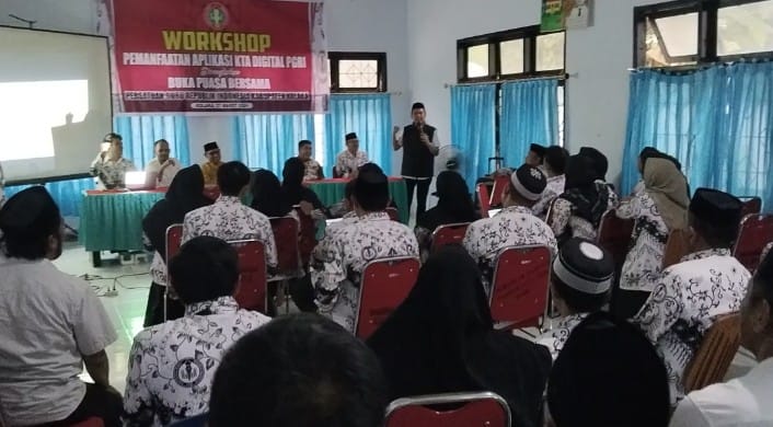 Permudah Keanggotaan, PGRI Kolaka Gelar Workshop Pemanfaatan Aplikasi KTA