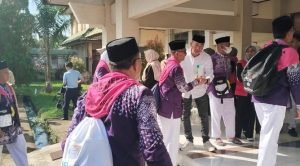 Wakil Ketua DPRD Kolaka, Sambut Calon Jemaah Haji di Embarkasi Hasanuddin Makassar